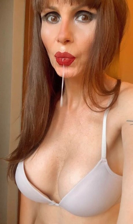 Naakte gelekte OnlyFans-foto van Sole Roxana