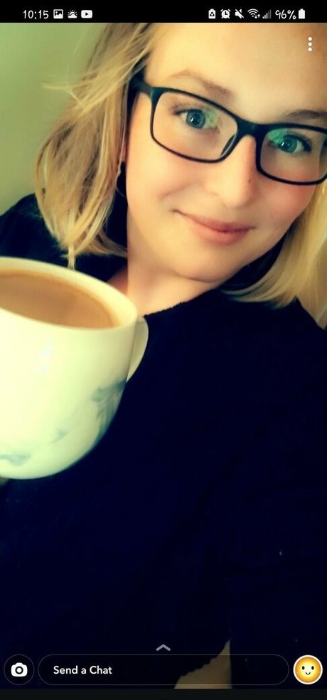 Naakte gelekte OnlyFans-foto van Thickmilkymommy