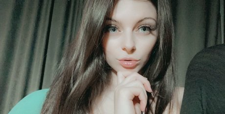 Naakte gelekte OnlyFans-foto van Ivysugarfree