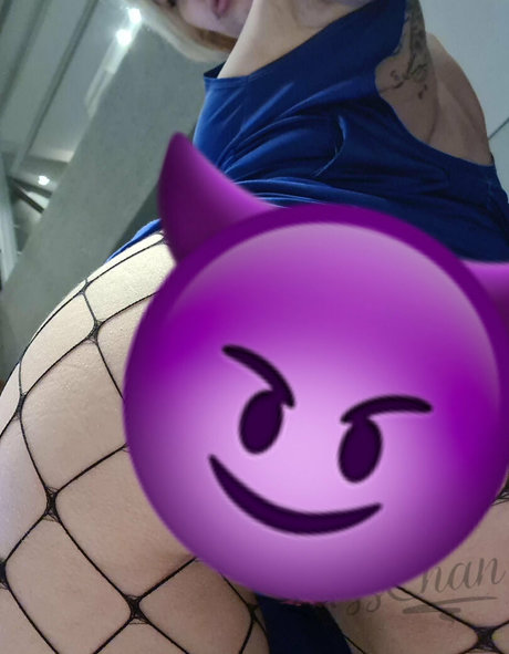 Naakte gelekte OnlyFans-foto van Luzzchan