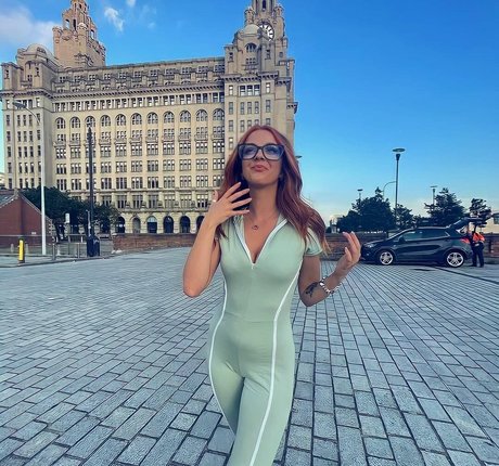 Naakte gelekte OnlyFans-foto van Jessie