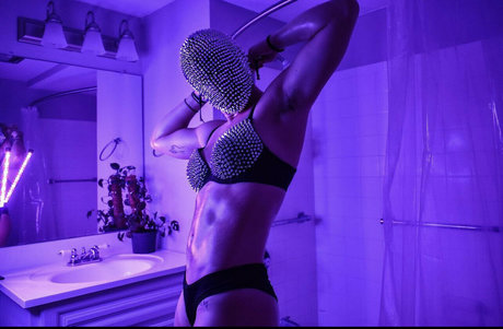 Naakte gelekte OnlyFans-foto van Blakexxxwinters