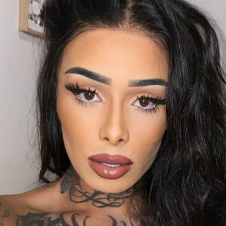 Naakte gelekte OnlyFans-foto van Luana Prado