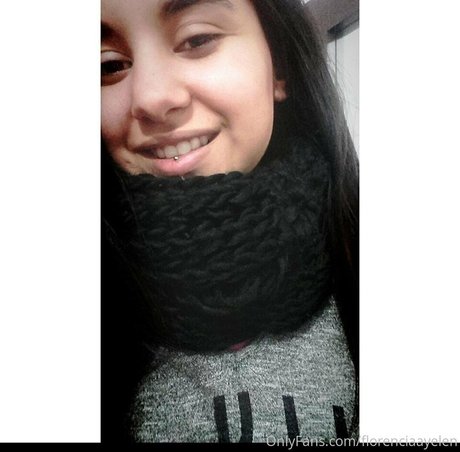 Naakte gelekte OnlyFans-foto van Babyflorcita