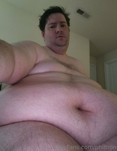 Naakte gelekte OnlyFans-foto van Philtron
