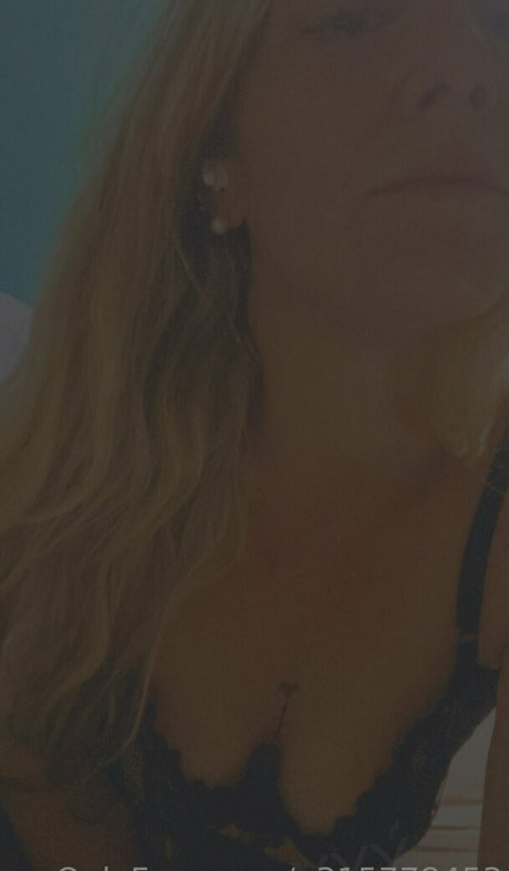 Naakte gelekte OnlyFans-foto van Tripley