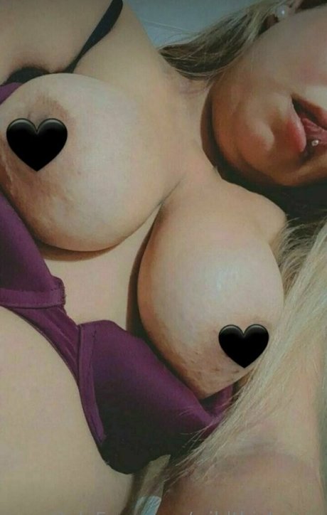 Naakte gelekte OnlyFans-foto van Wildthickness