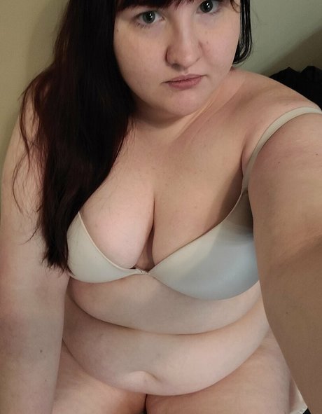 Naakte gelekte OnlyFans-foto van Thictyphbbw