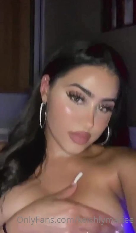 Naakte gelekte OnlyFans-foto van Keishlymariee