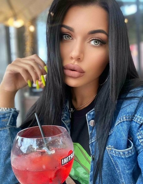 Naakte gelekte OnlyFans-foto van Barbie33