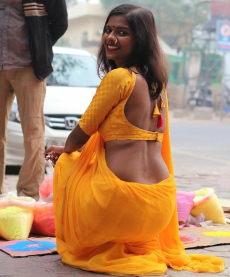 Naakte gelekte OnlyFans-foto van Khyatishree