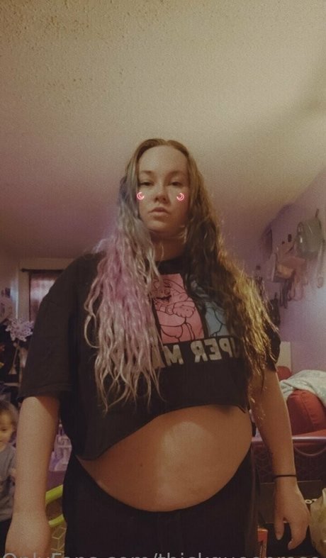 Naakte gelekte OnlyFans-foto van Thickqueenrose420