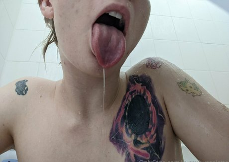 Naakte gelekte OnlyFans-foto van Succubuscolette