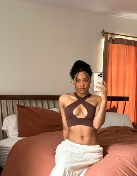 Naakte gelekte OnlyFans-foto van Ninjayla