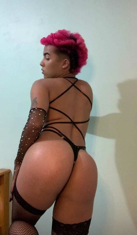 Naakte gelekte OnlyFans-foto van Guprincesss