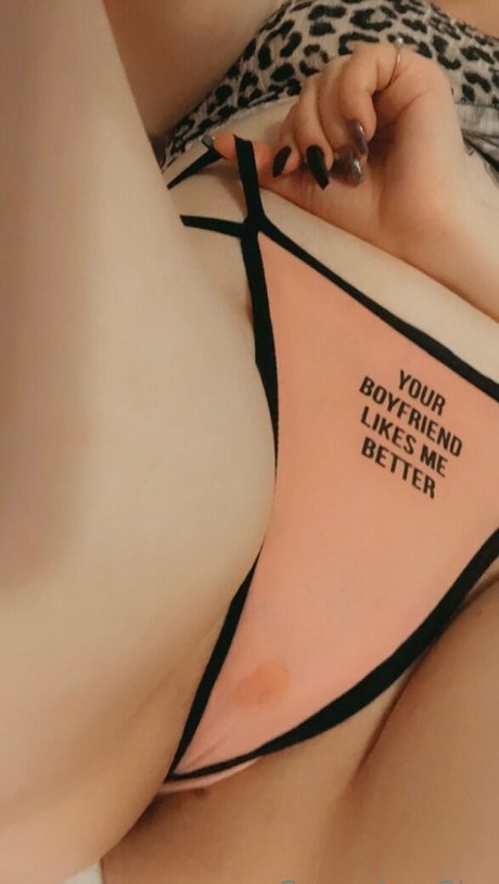 Naakte gelekte OnlyFans-foto van Succubussky