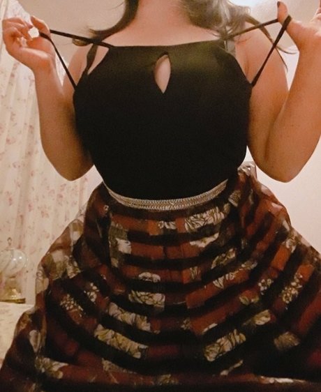 Naakte gelekte OnlyFans-foto van Yamiahr4