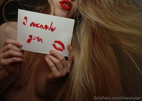 Naakte gelekte OnlyFans-foto van Freeshylan