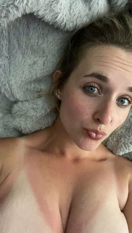 Naakte gelekte OnlyFans-foto van Queenbr3399