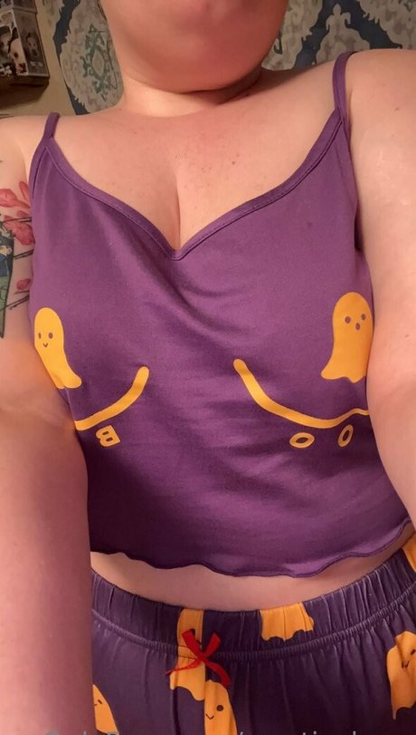 Naakte gelekte OnlyFans-foto van Mysticalmo