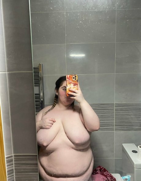 Naakte gelekte OnlyFans-foto van Growingpiggy1305