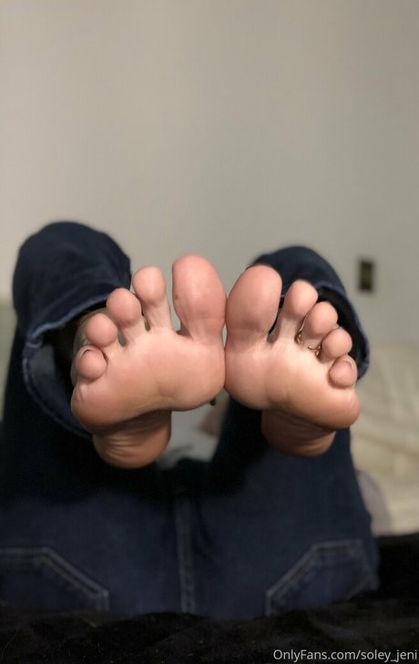 Naakte gelekte OnlyFans-foto van Soleyjeni