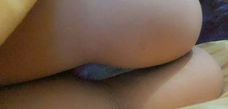 Naakte gelekte OnlyFans-foto van Leydiitavarez