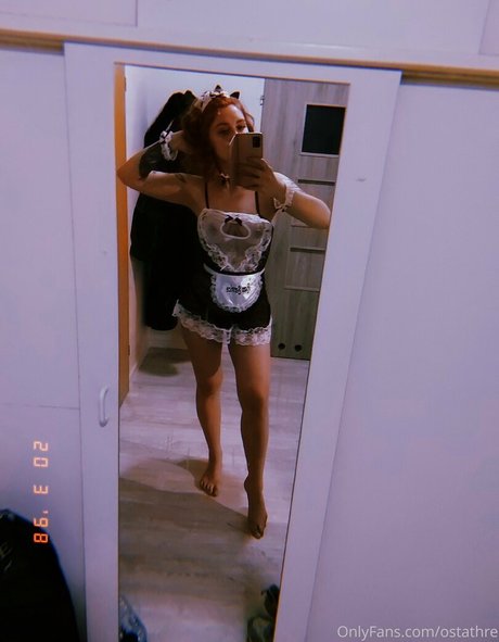 Naakte gelekte OnlyFans-foto van Roskosh