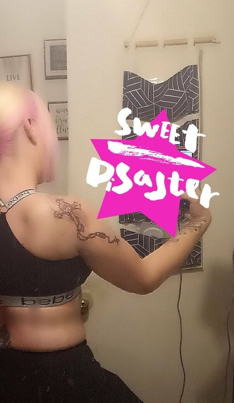 Naakte gelekte OnlyFans-foto van Queenbunni44