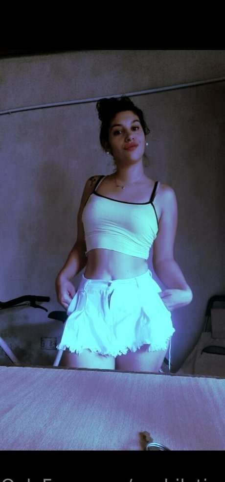 Naakte gelekte OnlyFans-foto van Sophilatinaqueen