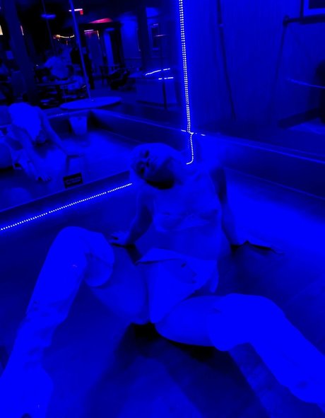 Naakte gelekte OnlyFans-foto van Nariluvsu