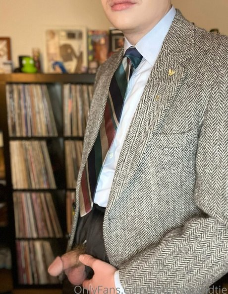 Petersuitandtie