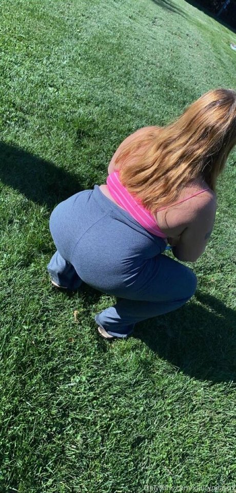Naakte gelekte OnlyFans-foto van Xjuicypeachx