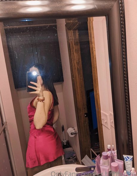 Naakte gelekte OnlyFans-foto van Xxhhhhunny