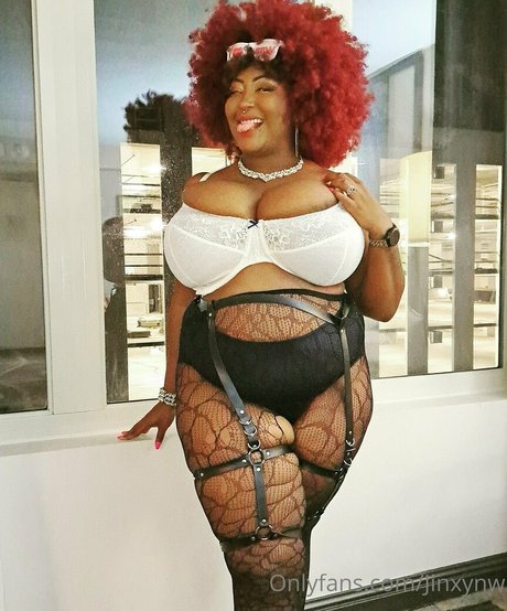 Naakte gelekte OnlyFans-foto van Jinxynw