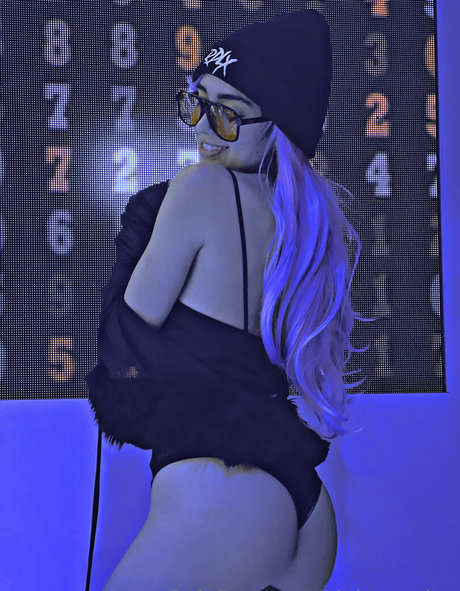 Naakte gelekte OnlyFans-foto van Dai Amadeo