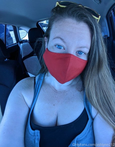 Naakte gelekte OnlyFans-foto van Ashlynn212