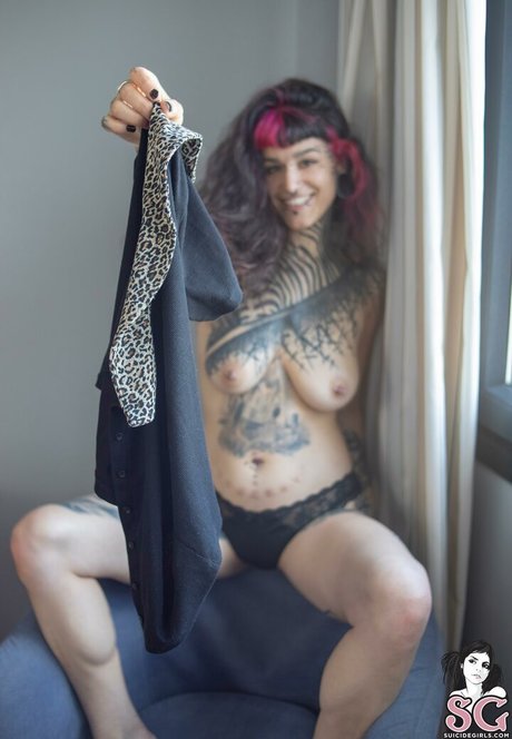 Naakte gelekte OnlyFans-foto van Mollymoon