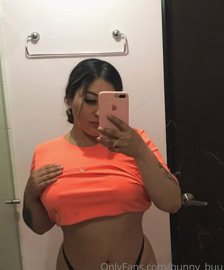 Naakte gelekte OnlyFans-foto van Bunnybuu