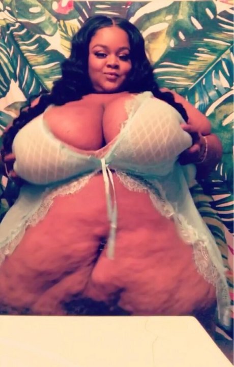 Naakte gelekte OnlyFans-foto van Bigbabii