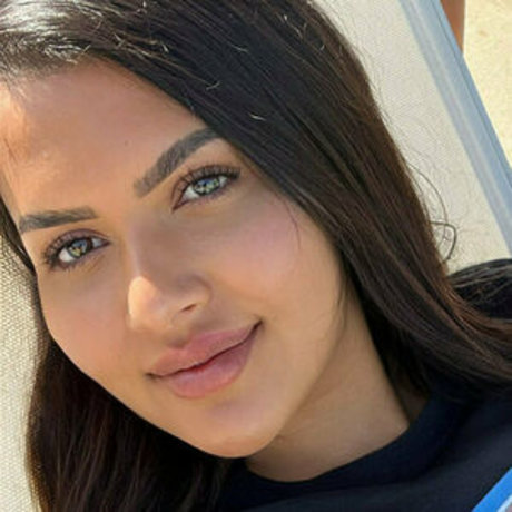 Naakte gelekte OnlyFans-foto van Bellabendss
