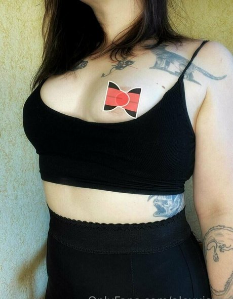 Naakte gelekte OnlyFans-foto van Alexxisren