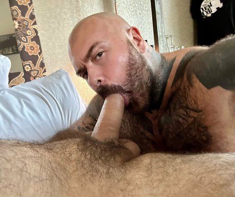 Naakte gelekte OnlyFans-foto van Djemelloxxx