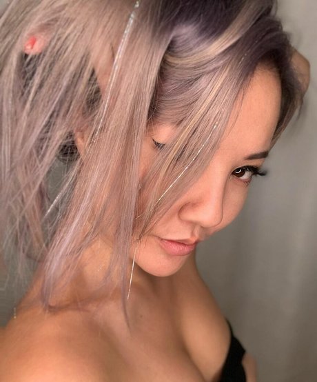 Naakte gelekte OnlyFans-foto van Gina Darling