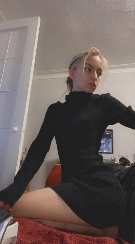 Naakte gelekte OnlyFans-foto van Violetscabaret