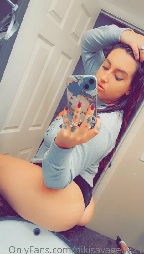 Naakte gelekte OnlyFans-foto van Nikisavage0721