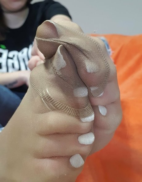 Naakte gelekte OnlyFans-foto van Veganfootqueen