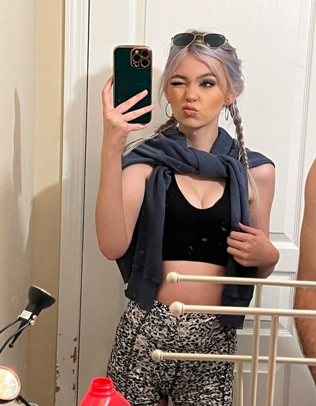 Naakte gelekte OnlyFans-foto van Kayleighbabyyy
