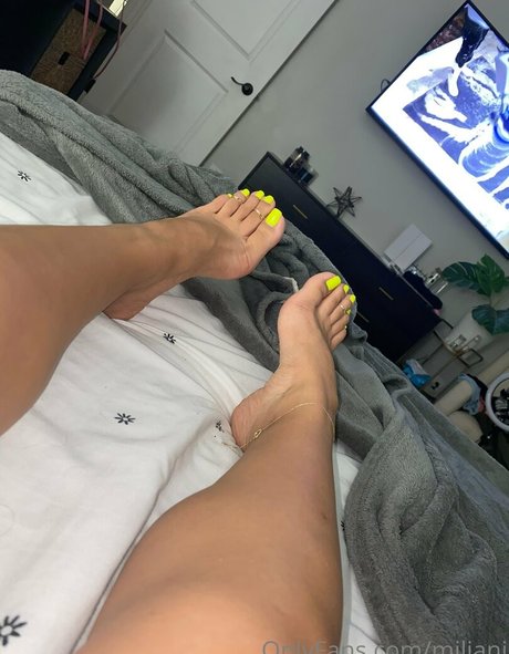 Naakte gelekte OnlyFans-foto van Miliani
