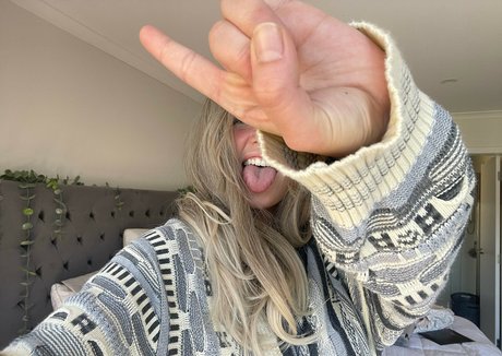 Naakte gelekte OnlyFans-foto van Scarlet Tamper